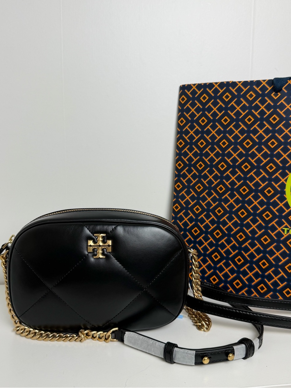 NWT Tory Burch KIRA DIAMOND QUILT CAMERA Bag